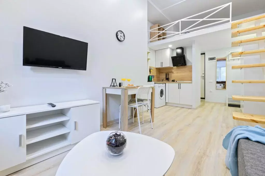 Студия Санкт-Петербург 6-я Васильевского острова линия, 43 (24.0 м) - Фото 1