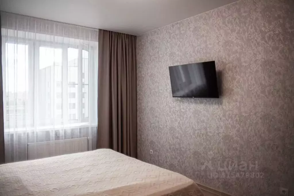 1-к кв. Тюменская область, Тюмень ул. Республики, 204к11 (40.0 м) - Фото 1
