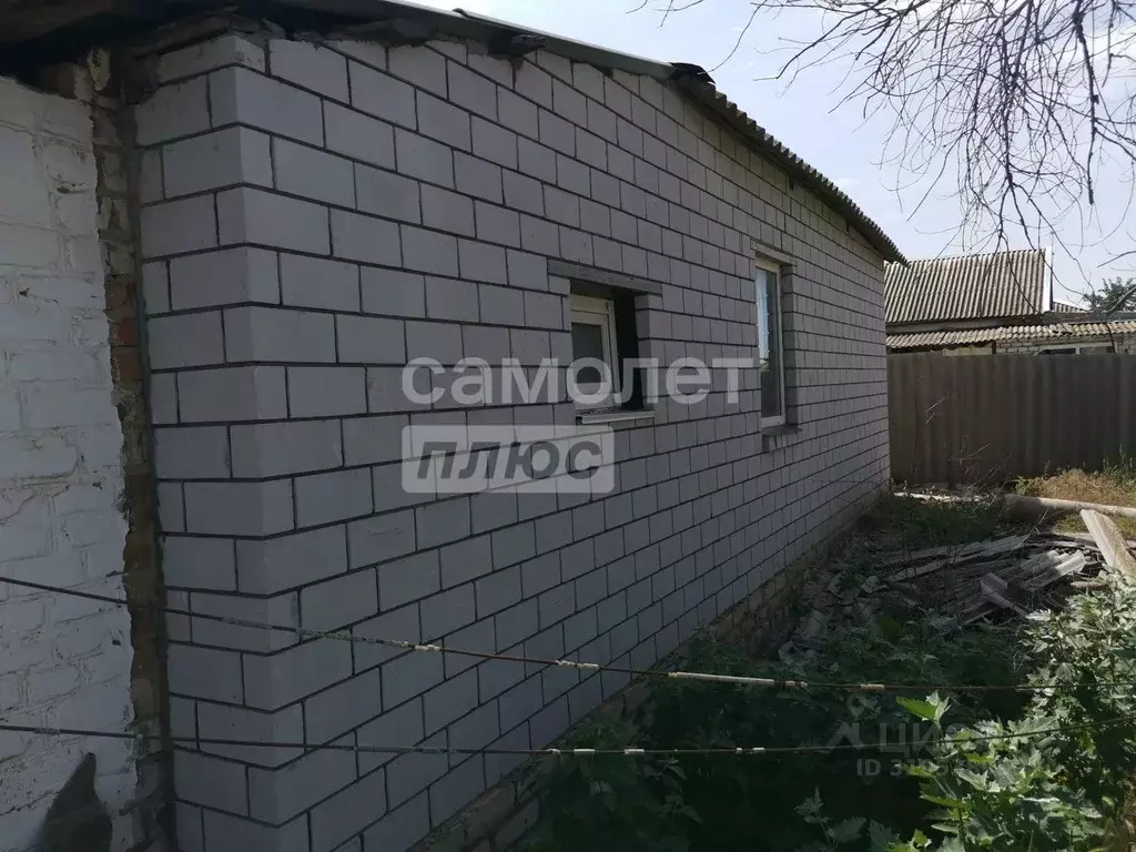 Дом в Калмыкия, Элиста Кирбазарная ул. (50 м) - Фото 1