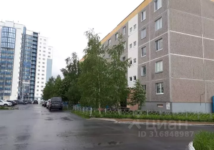 2-к кв. Ханты-Мансийский АО, Когалым Сургутское ш., 5 (55.0 м) - Фото 0