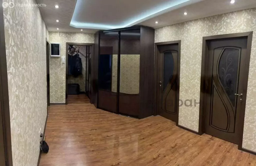 3-комнатная квартира: Челябинск, улица 40-летия Победы, 35 (99.3 м) - Фото 1