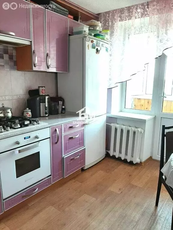 2-комнатная квартира: Брянск, улица 2-я Аллея, 24 (50 м) - Фото 0