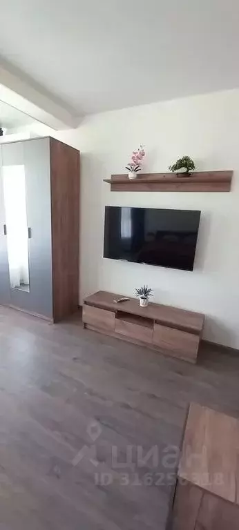 2-к кв. Краснодарский край, Туапсе ул. Свободы, 7А (57.0 м) - Фото 0