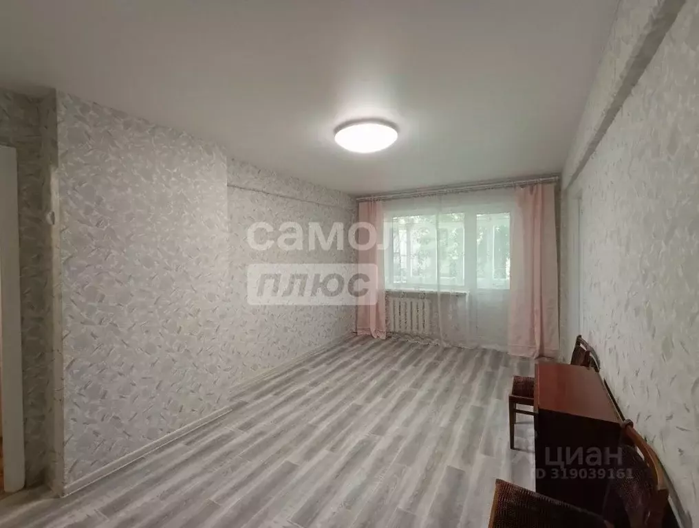 3-к кв. Омская область, Омск Полковая ул., 37 (45.3 м) - Фото 0