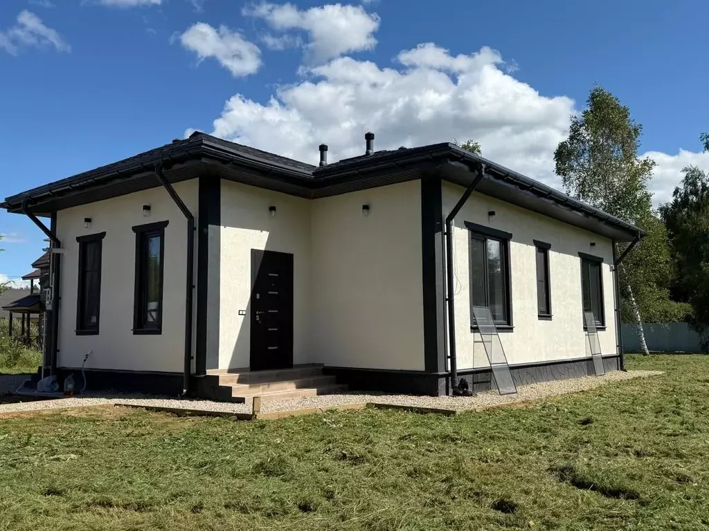 Дом в Калужская область, Жуковский район, Корсаково с/пос, д. ... - Фото 1