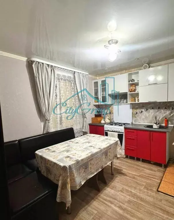 Дом в Оренбургская область, Ясненский муниципальный округ, с. Еленовка ... - Фото 2