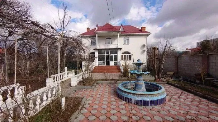 Дом в Крым, Симферополь ул. 1-й Конной армии, 24 (425 м) - Фото 0