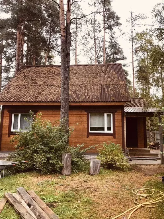 Дом в Ленинградская область, Приозерский район, пос. Сосново пер. ... - Фото 1