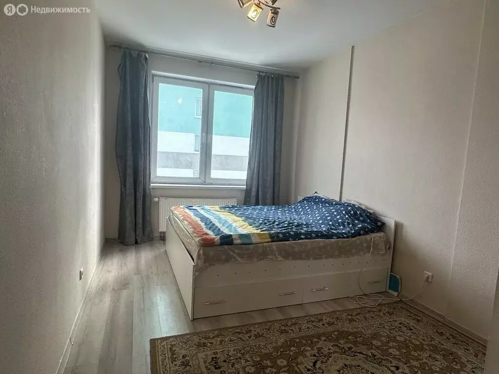 3-комнатная квартира: Екатеринбург, улица Павла Шаманова, 17 (78.9 м) - Фото 1