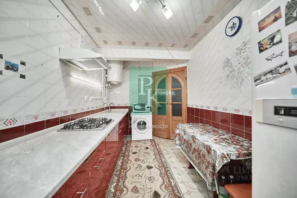 3-к кв. Севастополь ул. Адмирала Фадеева, 21Б (79.5 м) - Фото 0