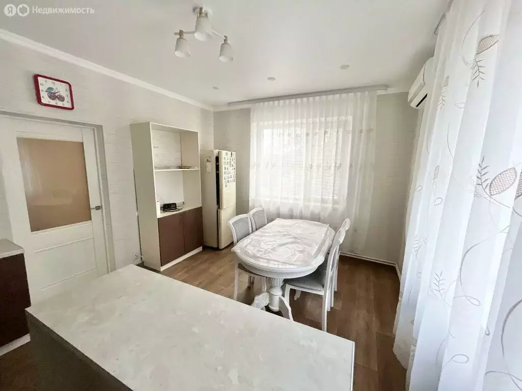 Дом в Гулькевичи, улица Короткова (285 м) - Фото 2