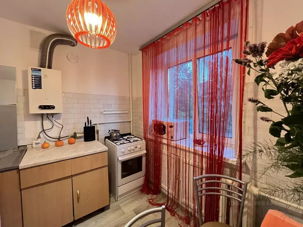 2-к кв. Чувашия, Чебоксары ул. Калинина, 106 (41.8 м) - Фото 1