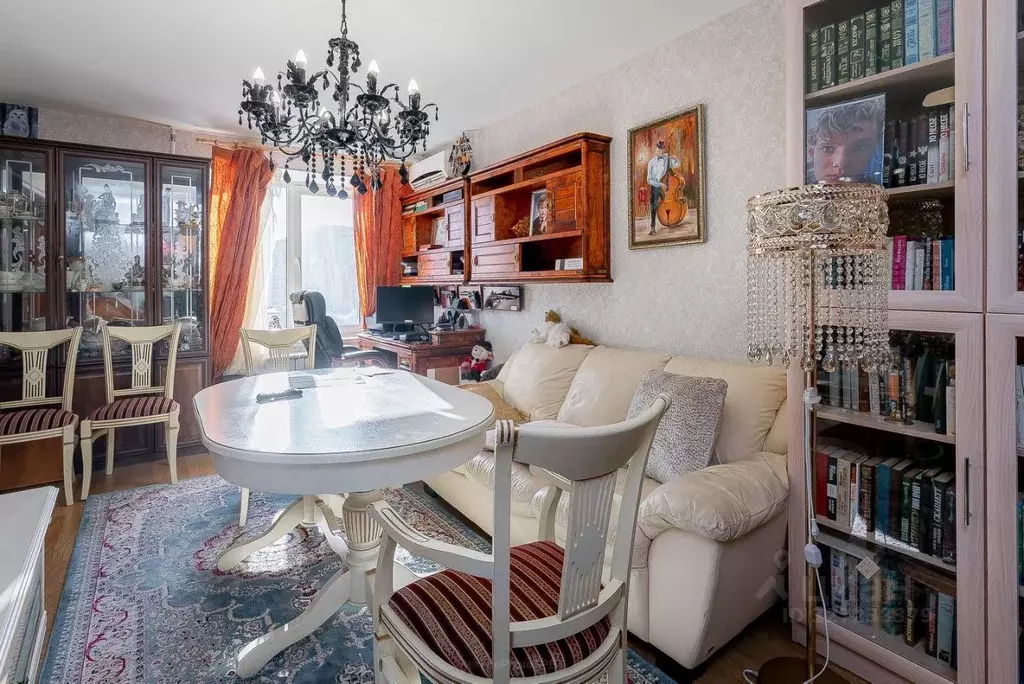 3-к кв. Санкт-Петербург Кузнецовская ул., 22 (69.9 м) - Фото 1