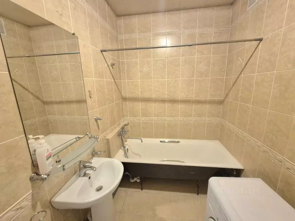 Студия Кемеровская область, Новокузнецк ул. Кутузова, 10 (50.0 м) - Фото 2