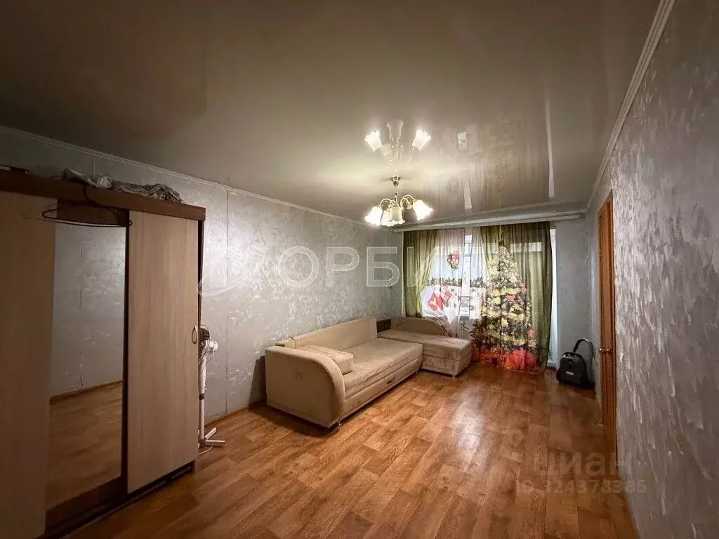3-к кв. Тюменская область, Тюмень ул. 50 лет Октября, 66 (64.0 м) - Фото 1