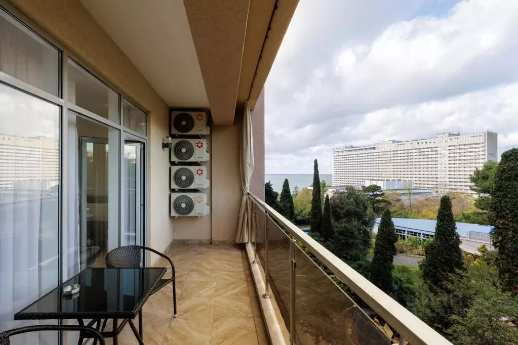 3-к кв. Краснодарский край, Сочи Светлана мкр, ул. Гагринская, 3/8 ... - Фото 2