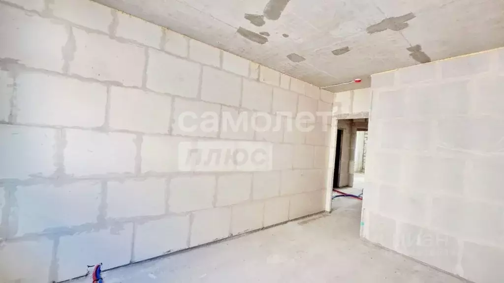 2-к кв. Калужская область, Калуга ул. Адмирала Сенявина, 1 (67.49 м) - Фото 2