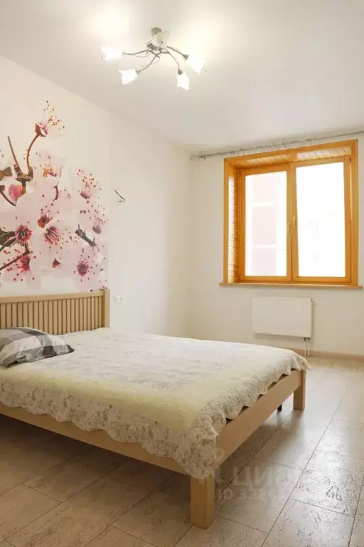 2-к кв. Удмуртия, Ижевск ул. 10 лет Октября, 17А (78.3 м) - Фото 1