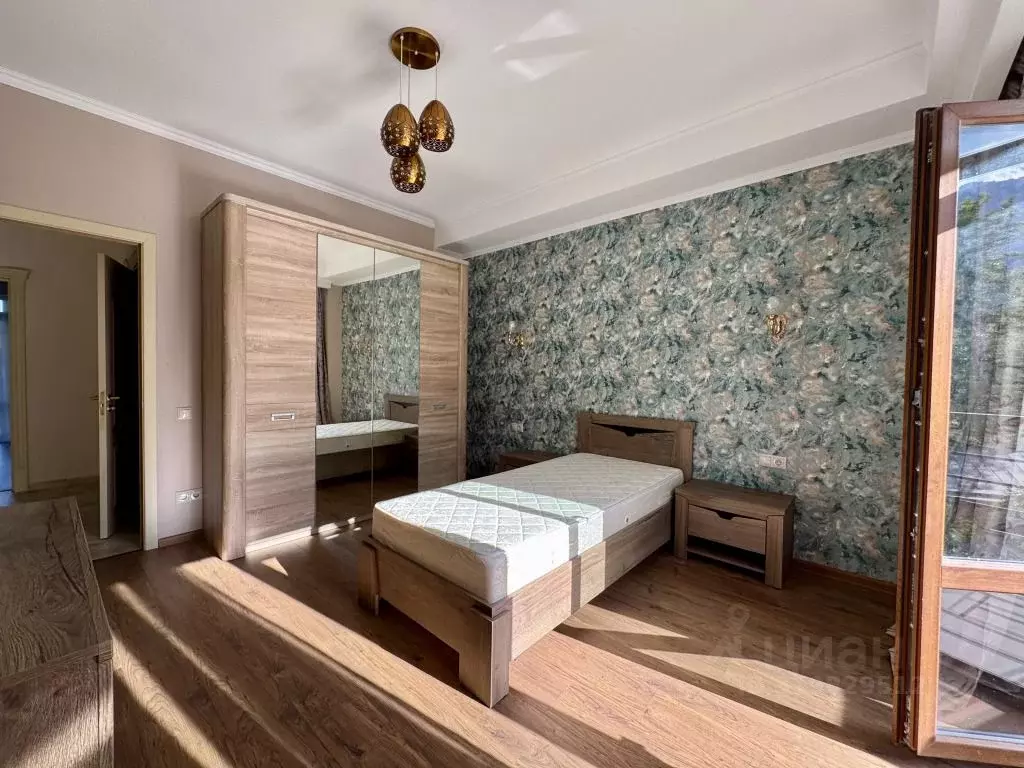 3-к кв. Крым, Ялта ул. Большевистская, 19 (105.0 м) - Фото 1