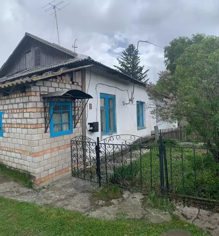 Дом в Красноярский край, Назарово ул. Гусарова (50 м) - Фото 0