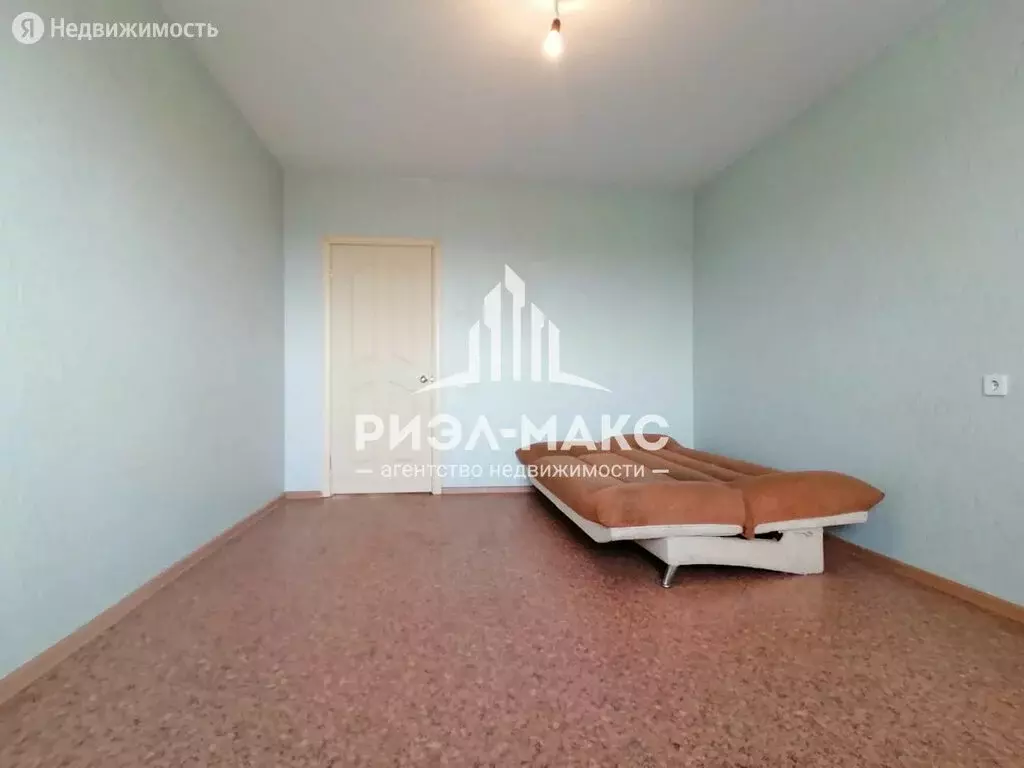 3-комнатная квартира: Брянск, улица Братьев Ткачёвых, 3 (72 м) - Фото 0