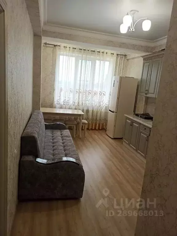 1-к кв. Дагестан, Каспийск ул. Зейнудина Батманова, 22В (40.0 м) - Фото 0
