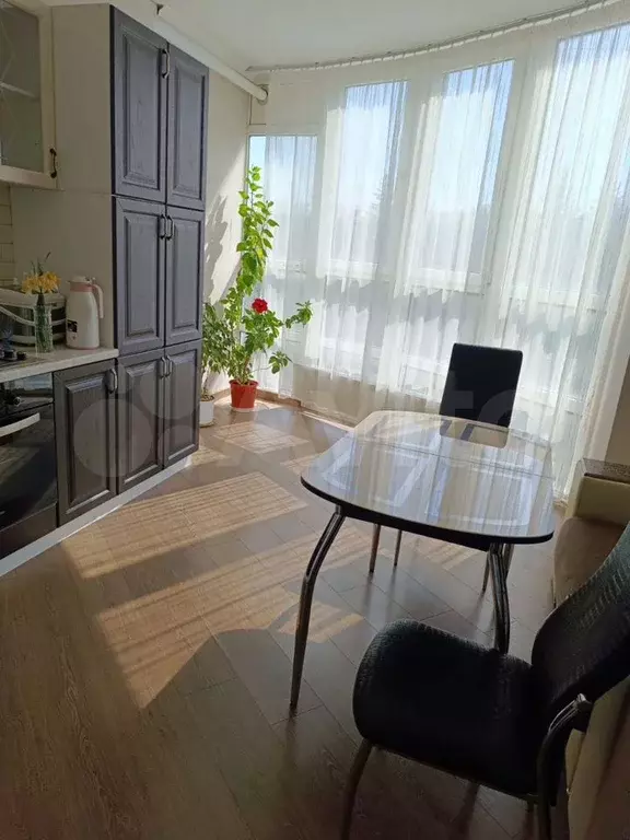 1-к. квартира, 60,8 м, 4/9 эт. - Фото 0