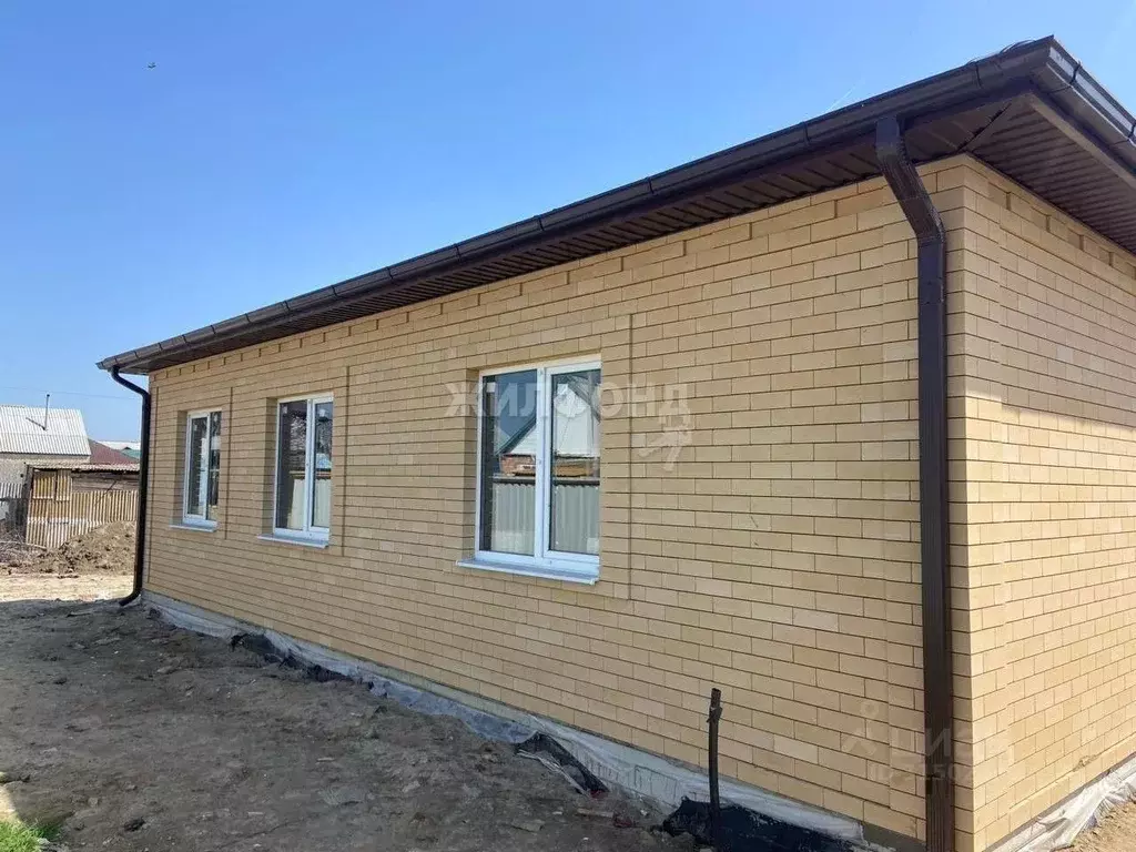 Дом в Астраханская область, Астрахань ул. 3-я Пархоменко (103 м) - Фото 0