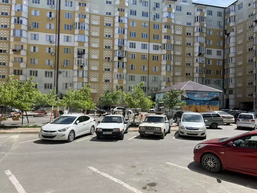 1-к. квартира, 48 м, 8/10 эт. - Фото 1