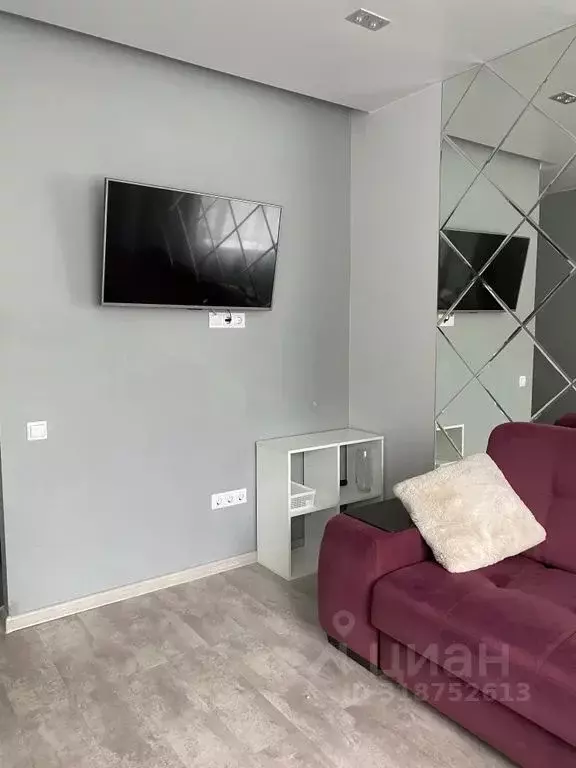 Студия Приморский край, Владивосток ул. Нейбута, 8 (27.0 м) - Фото 1