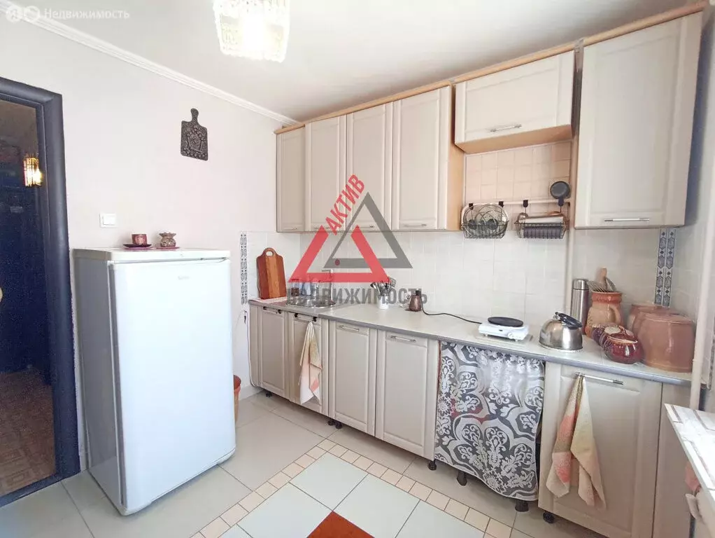 2-комнатная квартира: Каменск-Уральский, улица Кутузова, 36 (50.3 м) - Фото 1