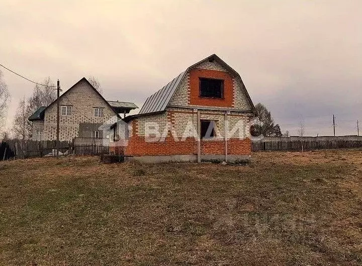 Дом в Брянская область, Выгоничский район, Кокинское с/пос, с. Палужье ... - Фото 0