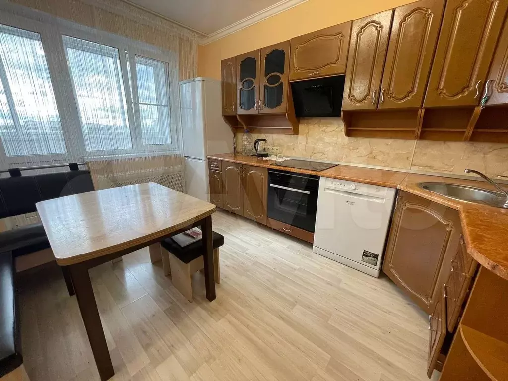 2-к. квартира, 60 м, 13/20 эт. - Фото 1