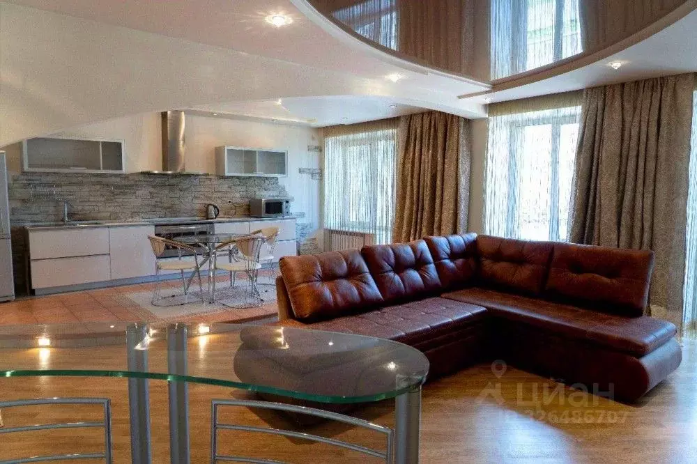 3-к кв. Омская область, Омск ул. Масленникова, 80 (96.0 м) - Фото 1