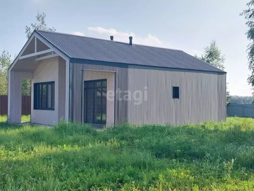 Дом в Калужская область, Совхоз Боровский с/пос, д. Комлево ул. ... - Фото 1