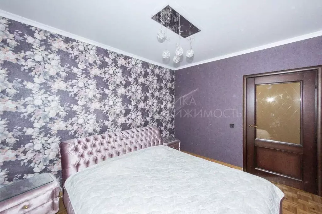 2-к кв. Тюменская область, Тюмень ул. Раушана Абдуллина, 1 (71.0 м) - Фото 0
