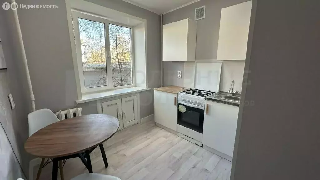 2-комнатная квартира: Боровичи, Ленинградская улица, 47 (44 м) - Фото 0