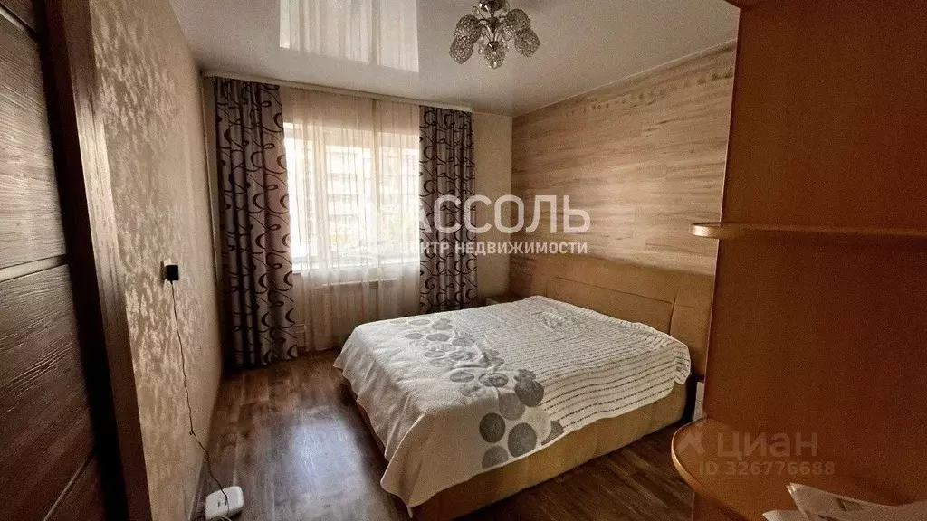 2-к кв. Омская область, Омск ул. 3-я Енисейская, 32/2 (58.4 м) - Фото 1