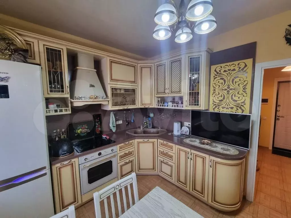 1-к. квартира, 42,1 м, 4/9 эт. - Фото 0