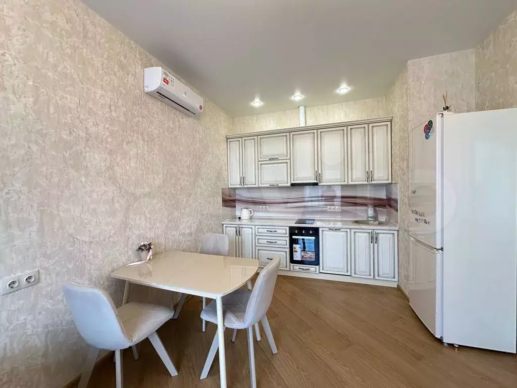 2-к. квартира, 40 м, 9/18 эт. - Фото 0