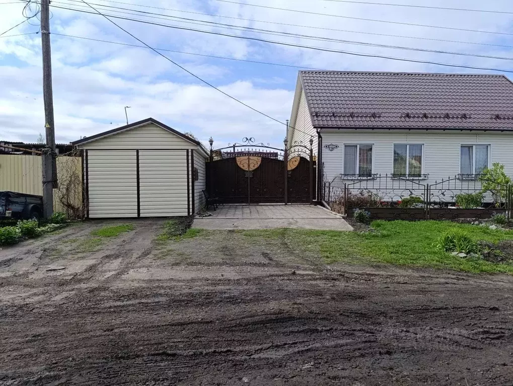Дом в Омская область, Тюкалинск ул. Максима Горького (69 м) - Фото 0
