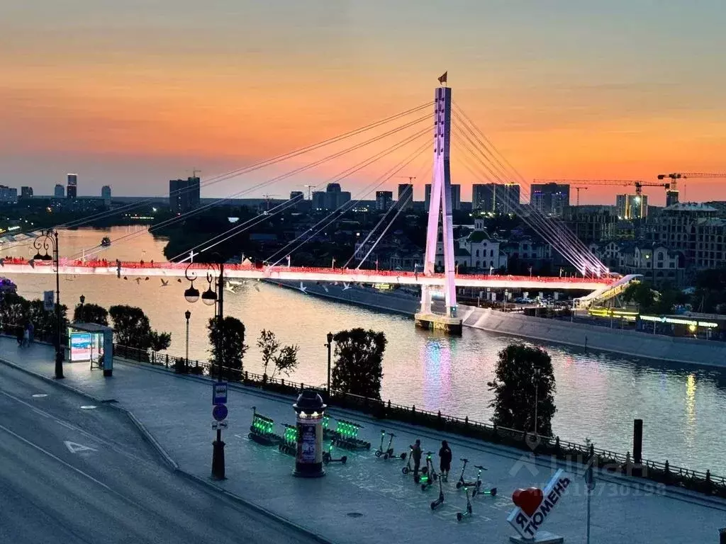 1-к кв. Тюменская область, Тюмень ул. Республики, 6 (43.0 м) - Фото 0