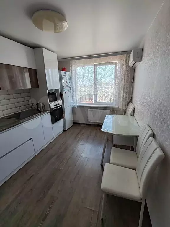2-к. квартира, 60 м, 12/16 эт. - Фото 1