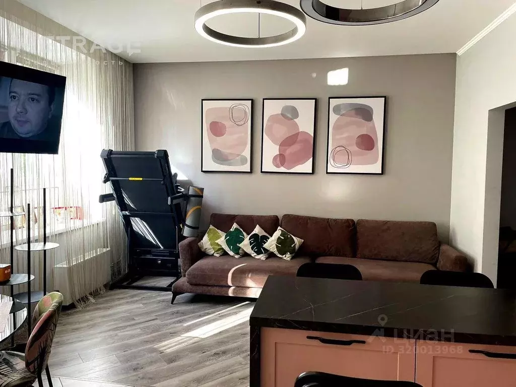 Квартира, 3 комнаты, 82.4 м - Фото 0