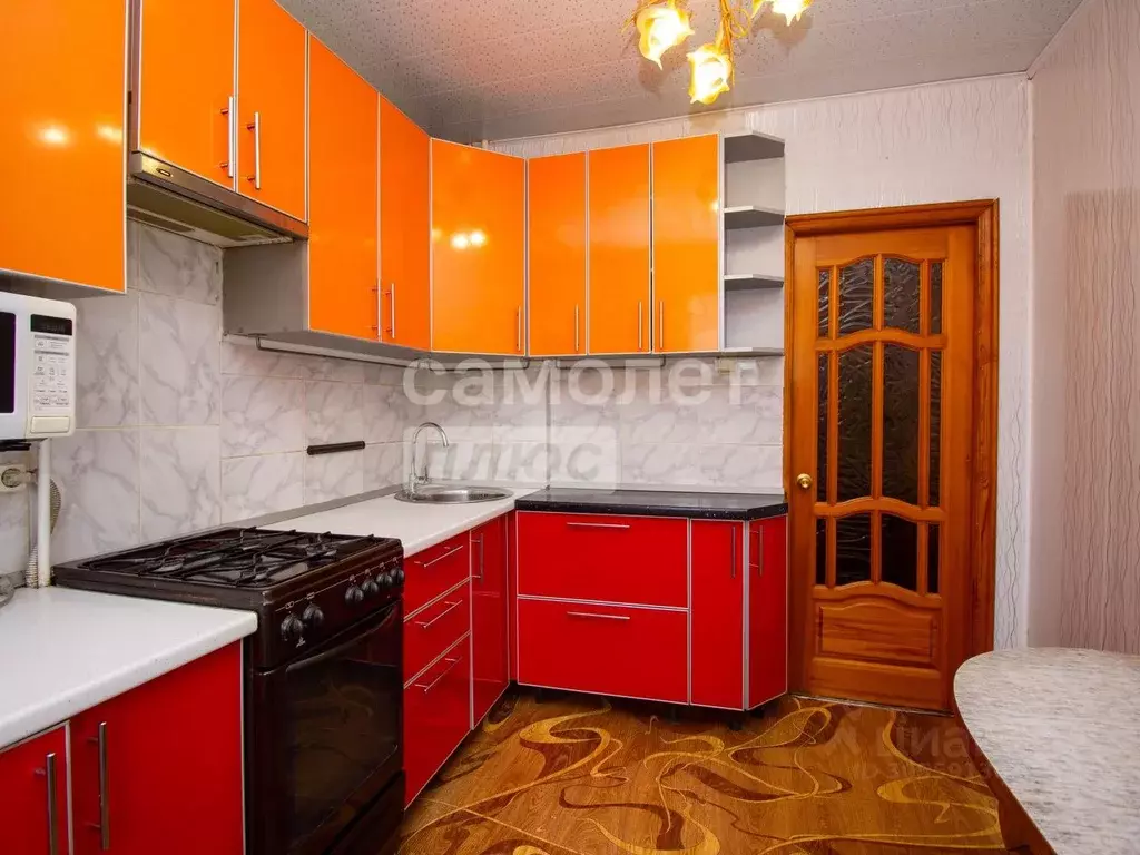 3-к кв. Ульяновская область, Ульяновск ул. Ефремова, 121 (62.7 м) - Фото 0