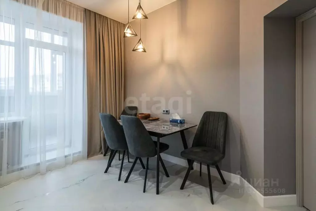 2-к кв. Ханты-Мансийский АО, Сургут просп. Ленина, 41 (79.0 м) - Фото 2