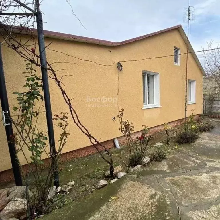Дом в Крым, Кировский район, Токаревское с/пос, с. Шубино ул. Ленина ... - Фото 0