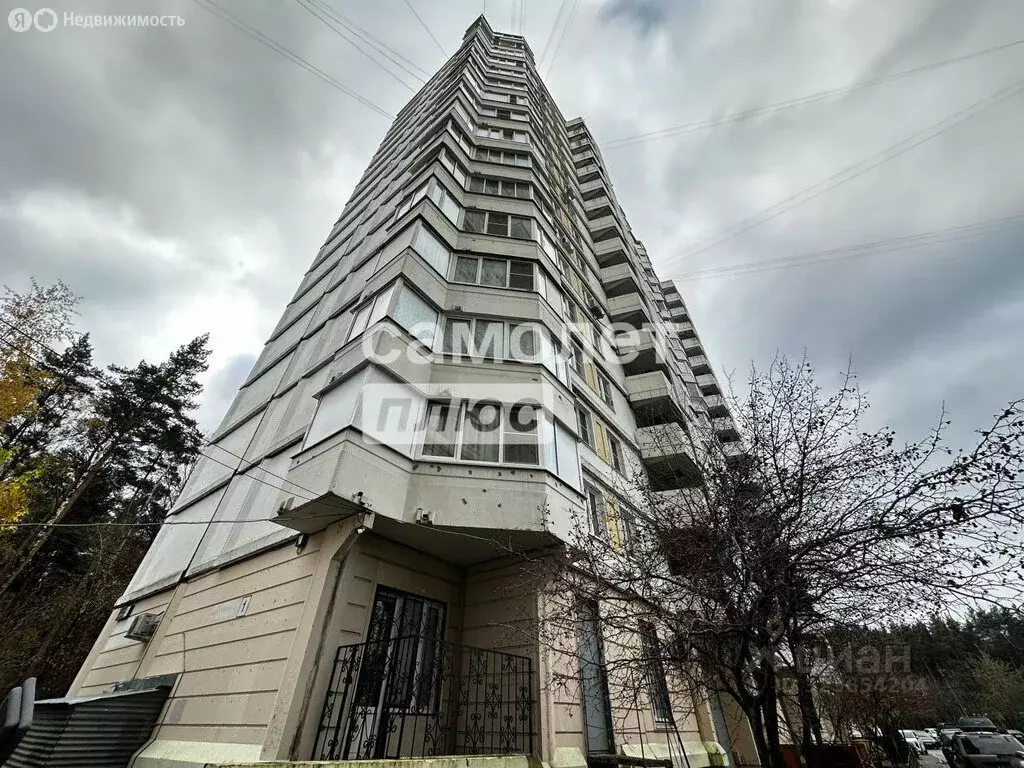 3-комнатная квартира: Октябрьский, улица 60 лет Победы, 1 (77 м) - Фото 1