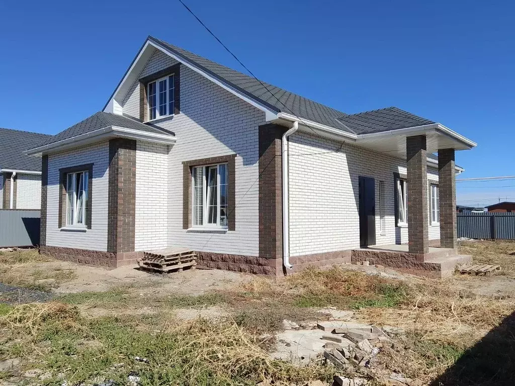 Дом в Ростовская область, Неклиновский район, с. Новобессергеневка ... - Фото 1