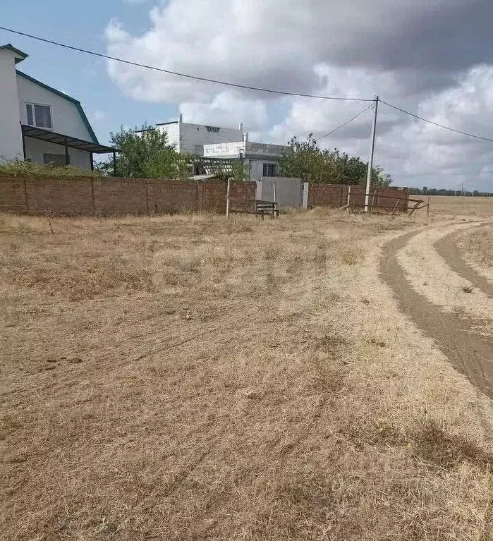 Участок в Крым, Раздольненский район, Чернышевское с/пос, с. ... - Фото 1